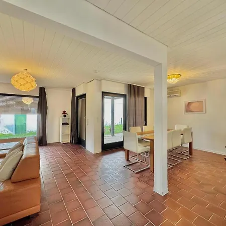 Frankfurt East Family House Villa