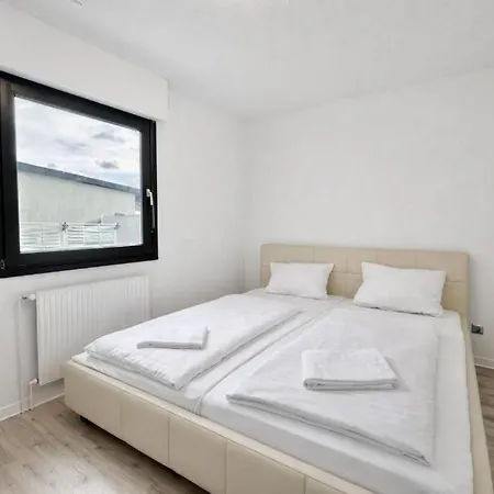 Frankfurt East Family House