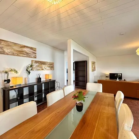 Frankfurt East Family House